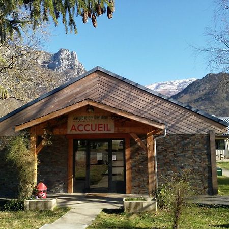 Complexe Des Oustalous Hotel Ле Кабан Екстериор снимка
