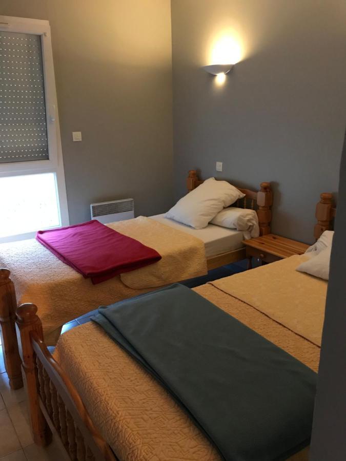 Complexe Des Oustalous Hotel Ле Кабан Екстериор снимка