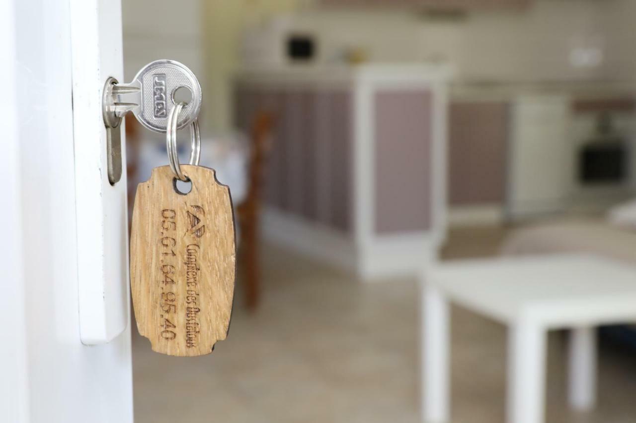 Complexe Des Oustalous Hotel Ле Кабан Екстериор снимка