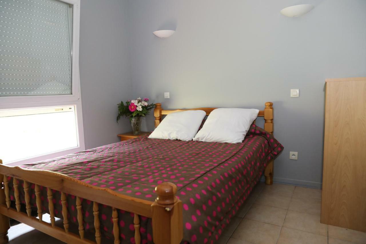 Complexe Des Oustalous Hotel Ле Кабан Екстериор снимка